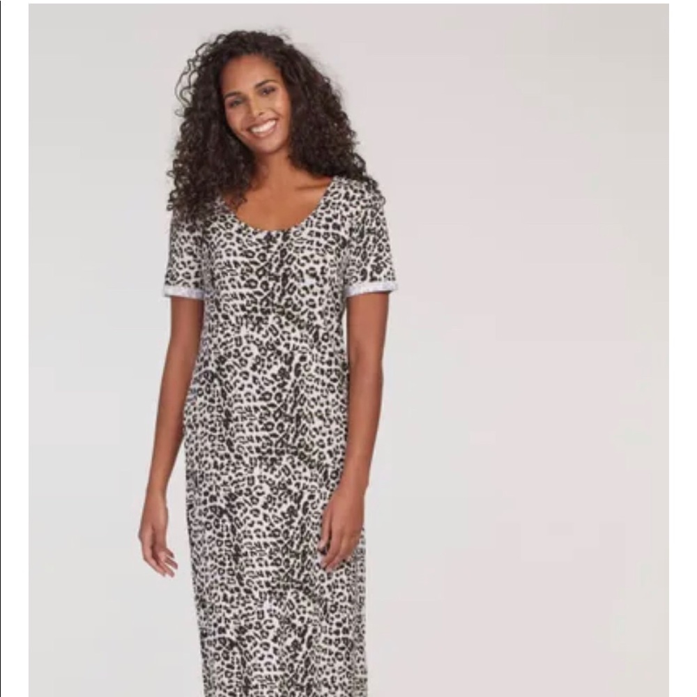 Animal Print T-shirt Dress - L